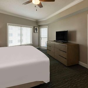 One-Bedroom King Apartment Ocean View Non-Smoking